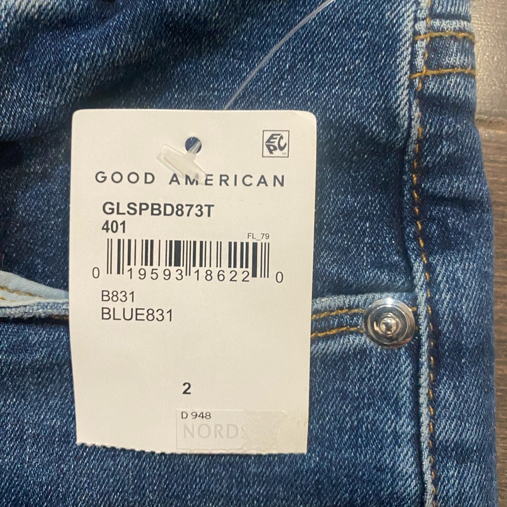 NWT Good American “Good Legs” denim jeans from Nordstrom’s. Size 2/26 - Picture 8 of 10